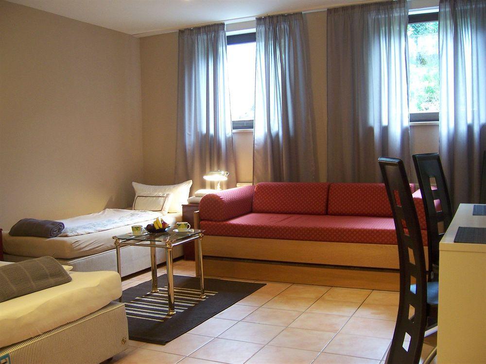 Garden House & East Park-Apartments Grossdorf  Bagian luar foto